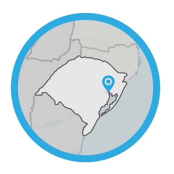 Mapa do estado do Rio Grande do Sul apresenta a localização de Porto Alegre. O mapa é cinza e a indicação da cidade é em azul a nordeste do estado.