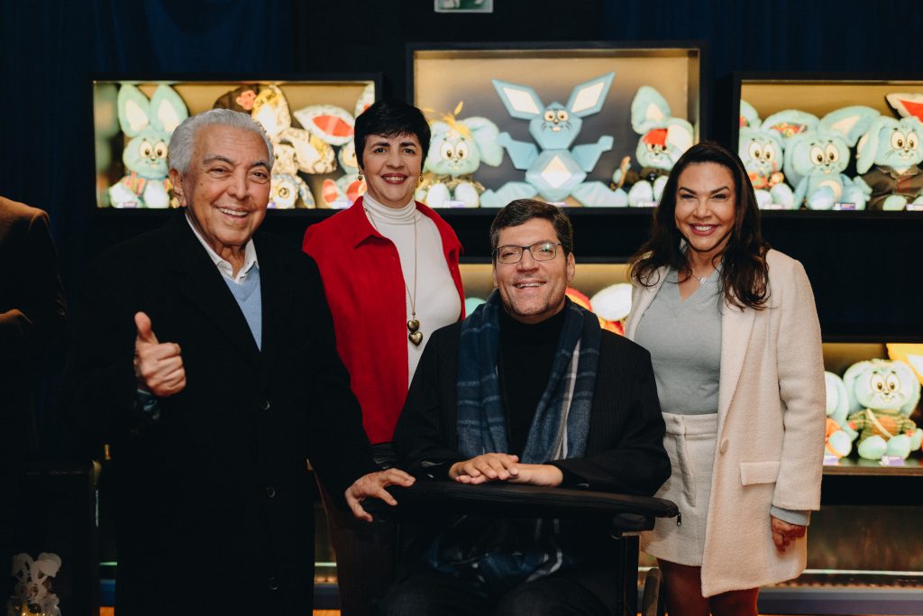 Da esquerda para a direita, Mauricio de Sousa, da MSP, Mônica Dias Pinto, do UNICEF Brasil, Rodrigo Hübner Mendes, do Instituto Rodrigo Mendes, e Monica Sousa, da MSP. Foto: Alécio Cezar.